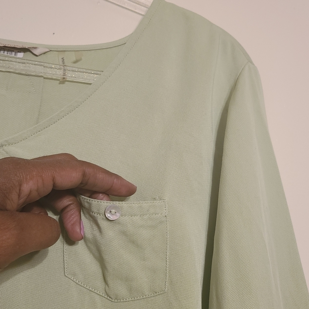 Soft Surroundings | Light Green V-Neck Tencel Tab Sleeve Tunic Top (Size Large) - Picture 5 of 11